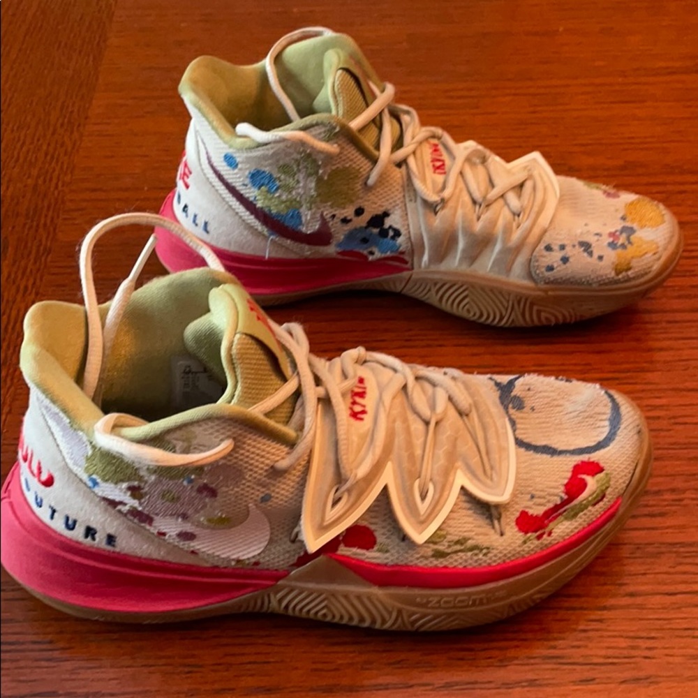 Kyrie Irving Bandulu shoes 7.5